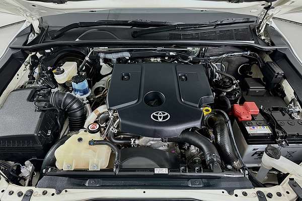 2024 Toyota Hilux SR 48V GUN126R 4X4