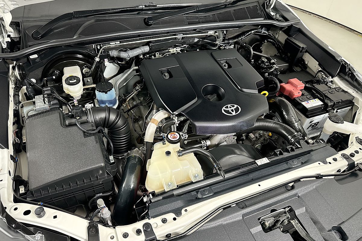 2024 Toyota Hilux SR 48V GUN126R 4X4