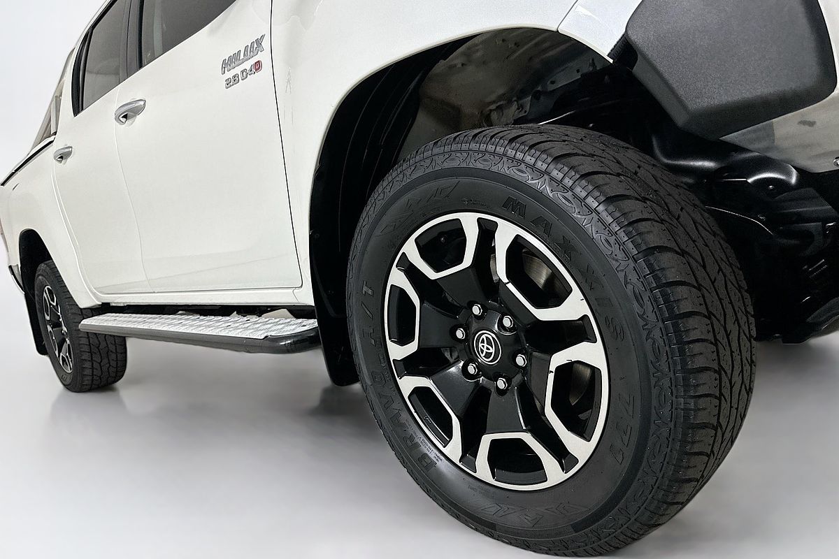 2021 Toyota HILUX SR5 (4x4) GUN126R FACELIFT 4X4