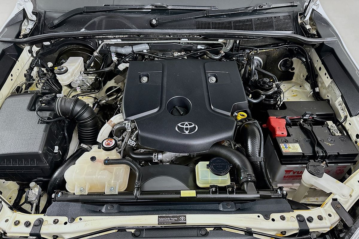2017 Toyota HILUX WORKMATE GUN122R REAR WHEEL DRIVE