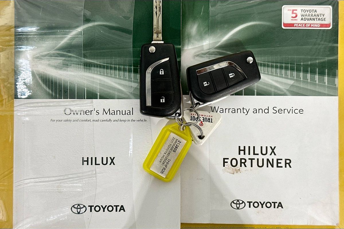 2020 Toyota HILUX SR (4x4) GUN126R FACELIFT 4X4