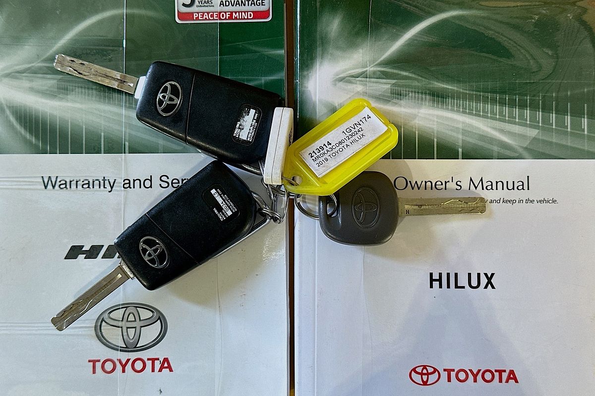 2019 Toyota HILUX SR (4x4) GUN126R MY19 4X4