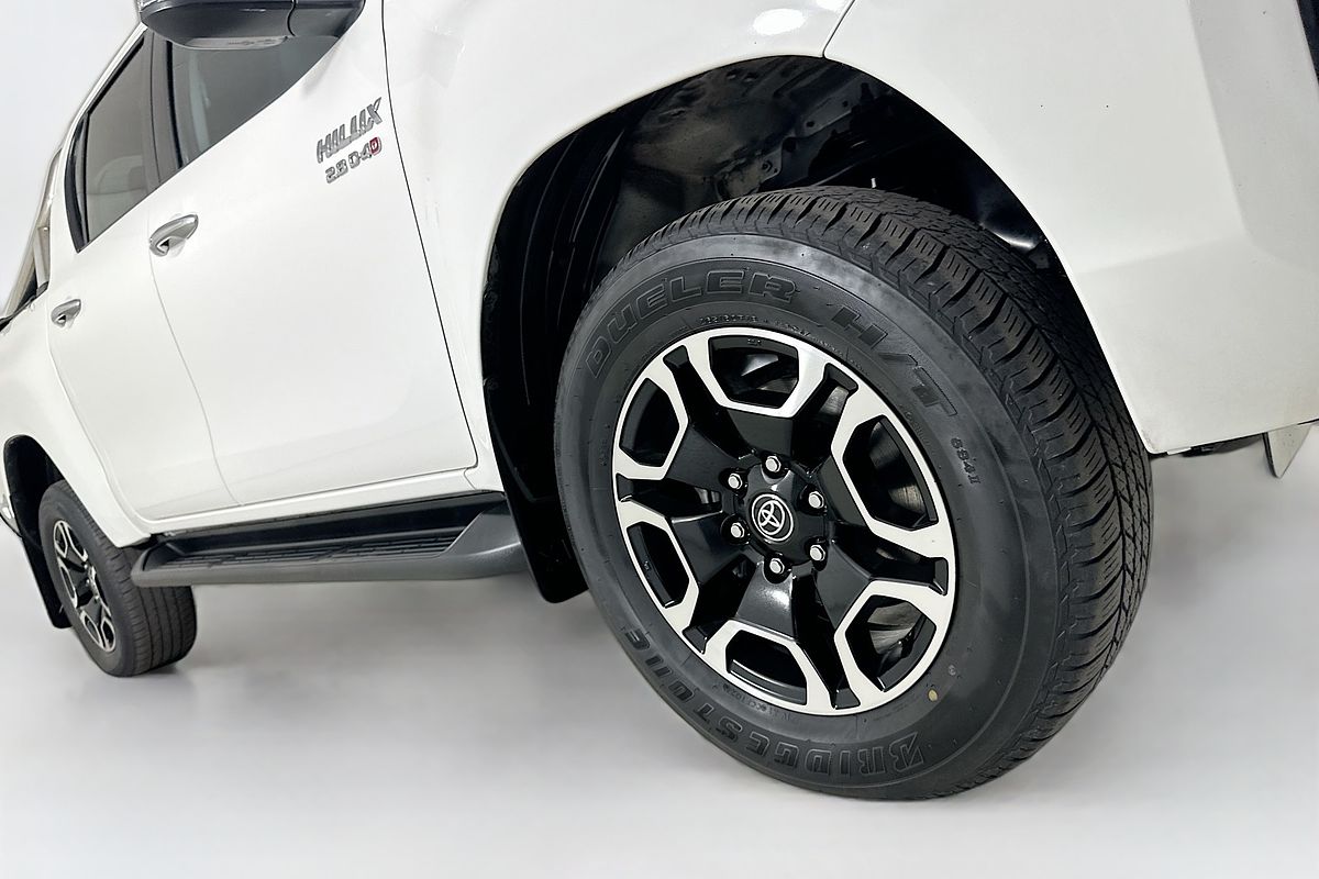2021 Toyota HILUX SR5+ (4x4) GUN126R FACELIFT 4X4