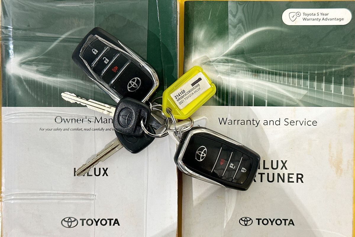 2021 Toyota HILUX SR5 (4x4) GUN126R FACELIFT 4X4