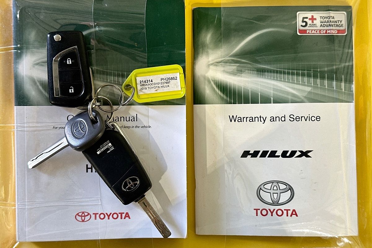 2019 Toyota HILUX SR (4x4) GUN126R MY19 4X4