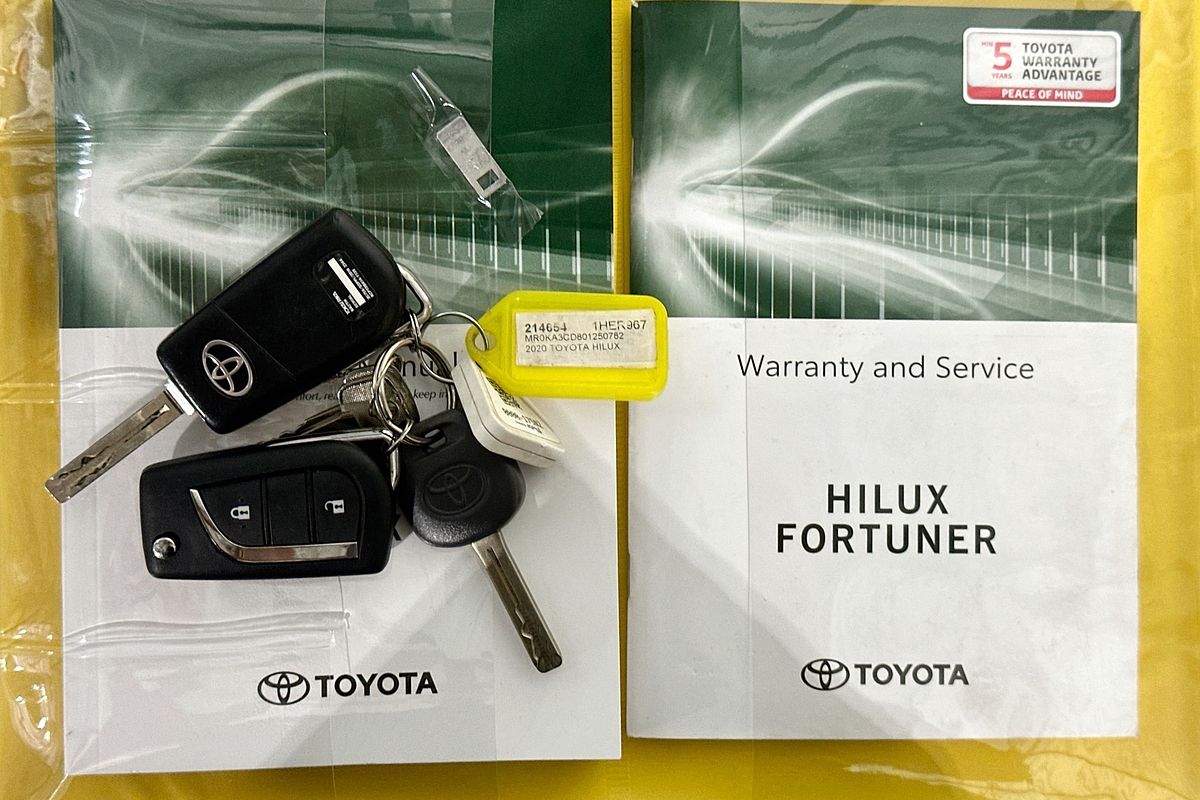 2020 Toyota HILUX SR (4x4) GUN126R FACELIFT 4X4