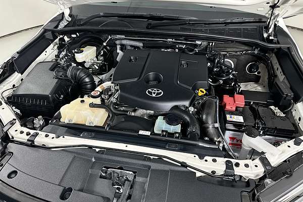 2021 Toyota HILUX SR5 (4x4) GUN126R FACELIFT 4X4