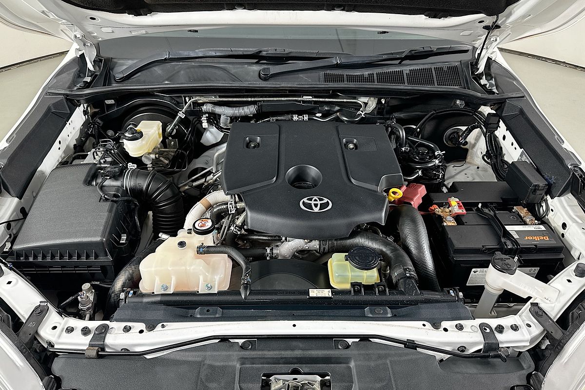 2018 Toyota HILUX SR (4x4) GUN126R MY19 4X4