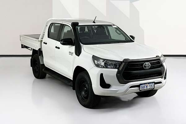 2020 Toyota HILUX SR (4x4) GUN126R FACELIFT 4X4