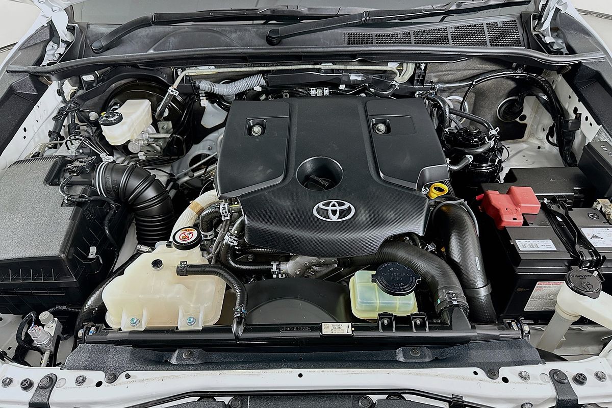 2018 Toyota HILUX SR (4x4) GUN126R MY19 4X4