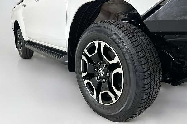 2022 Toyota HILUX SR5 (4x4) GUN126R 4X4