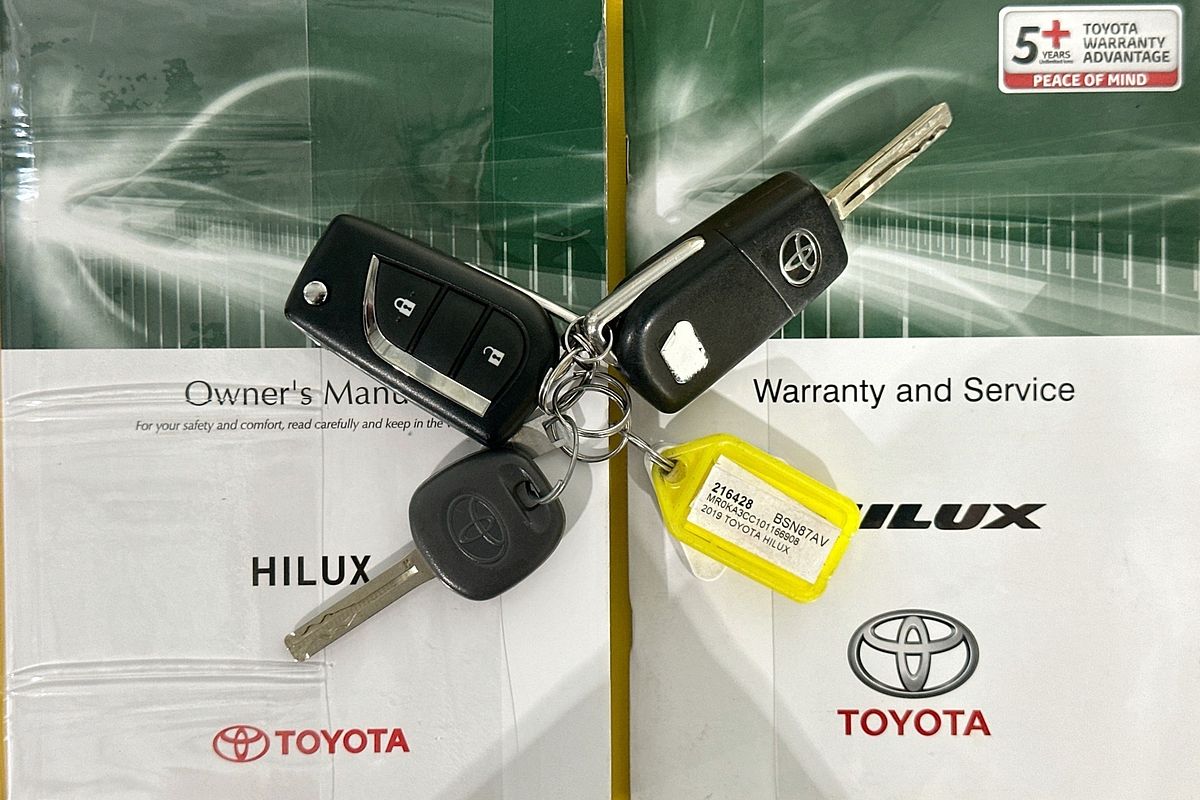 2019 Toyota HILUX SR (4x4) GUN126R MY19 4X4