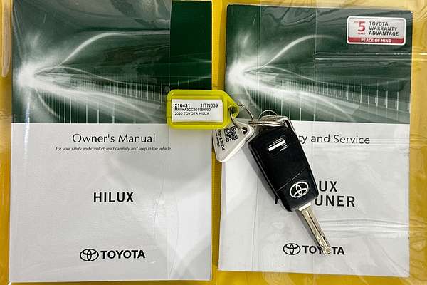 2020 Toyota Hilux SR (4x4) GUN126R FACELIFT 4X4