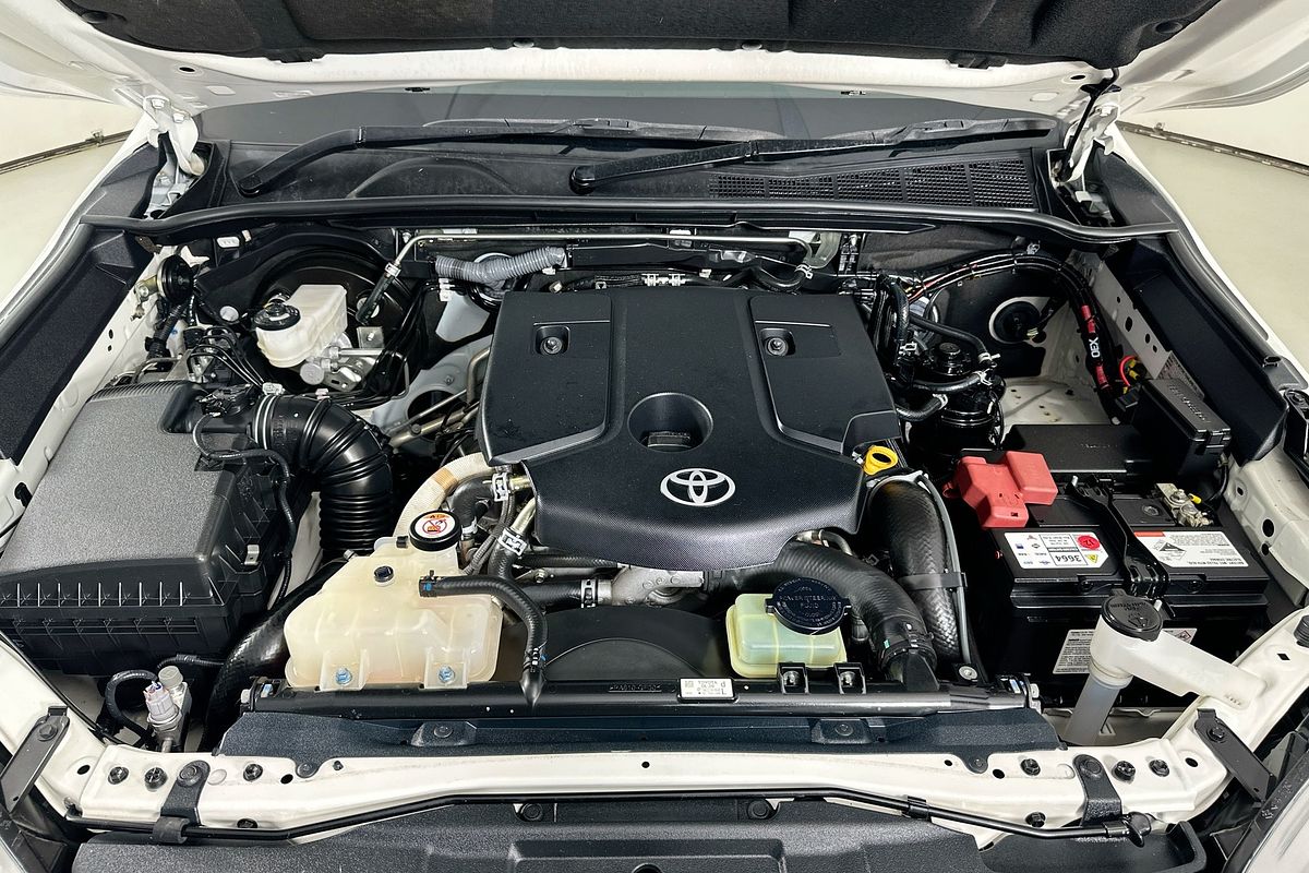 2020 Toyota HILUX SR5 (4x4) GUN126R MY19 UPGRADE 4X4