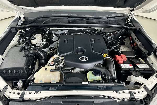 2020 Toyota HILUX SR5 (4x4) GUN126R MY19 UPGRADE 4X4