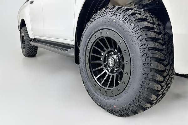 2025 Toyota HILUX SR5 48V (4x4) GUN126R RC 4X4