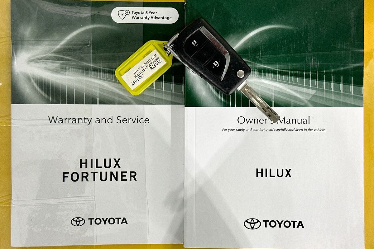 2023 Toyota HILUX SR (4x4) GUN126R 4X4