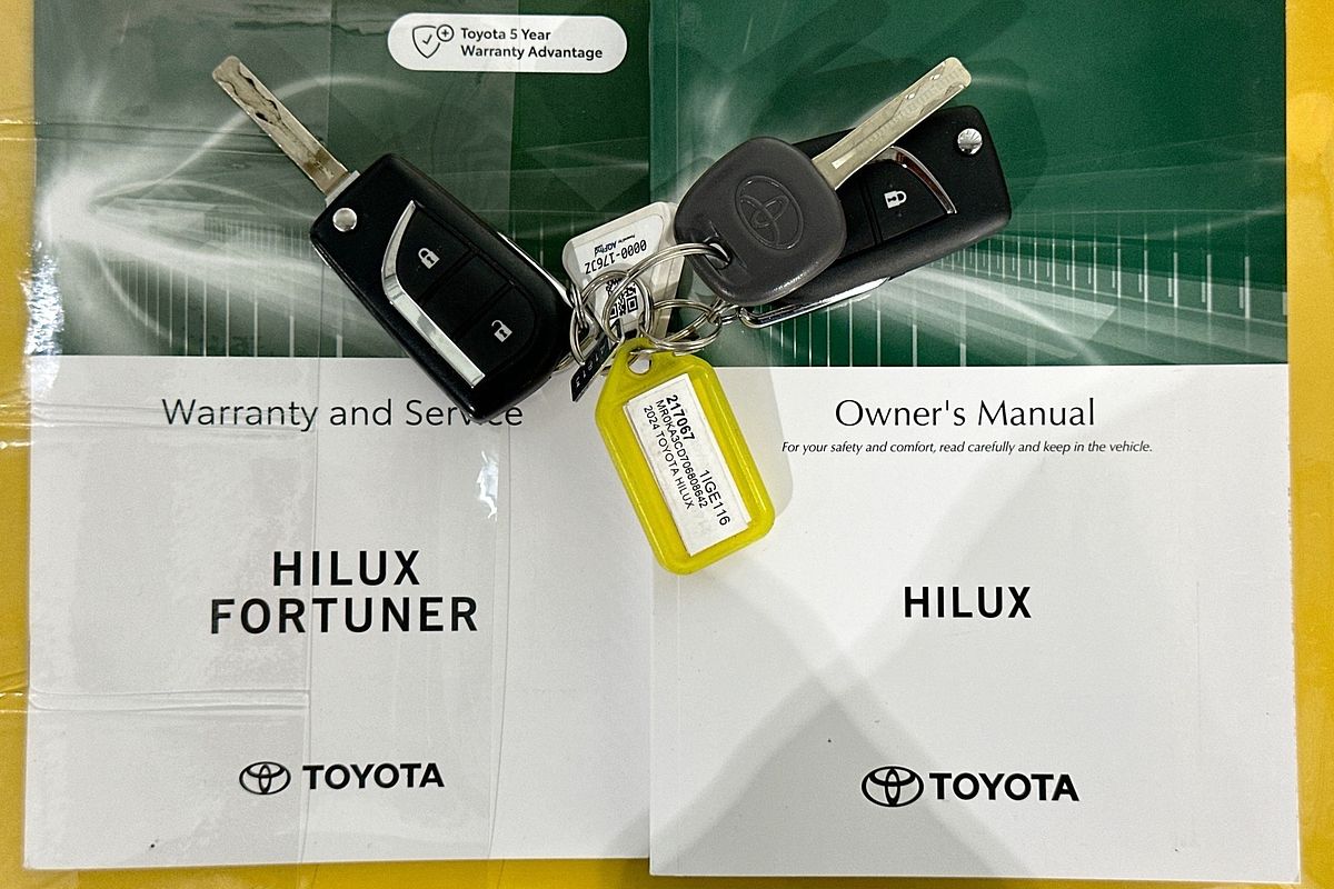 2024 Toyota HILUX SR (4x4) GUN126R 4X4