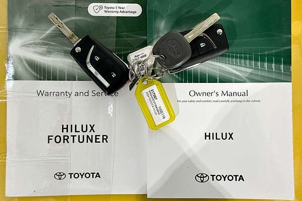 2024 Toyota HILUX SR (4x4) GUN126R 4X4