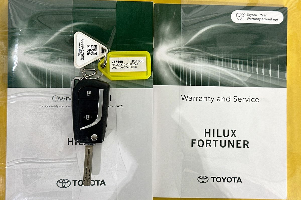 2023 Toyota HILUX SR (4x4) GUN126R 4X4
