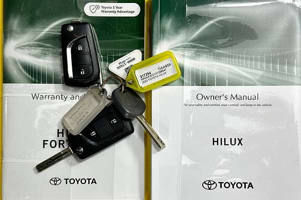 2023 Toyota HILUX SR (4x4) GUN126R 4X4