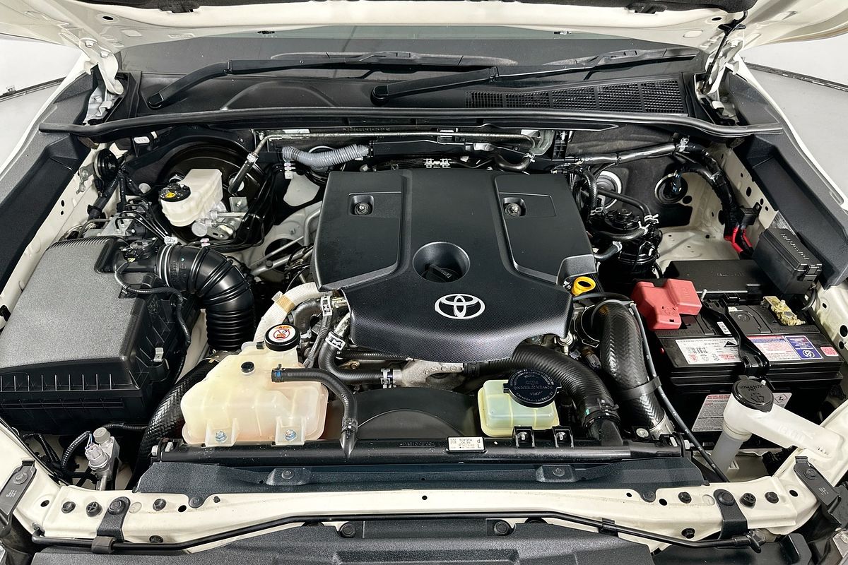 2020 Toyota HILUX SR (4x4) GUN126R FACELIFT 4X4