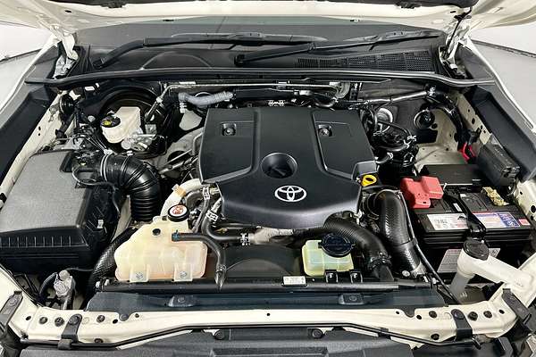 2020 Toyota HILUX SR (4x4) GUN126R FACELIFT 4X4