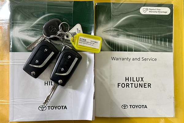 2023 Toyota HILUX SR (4x4) GUN126R 4X4