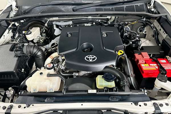 2018 Toyota HILUX SR5 (4x4) GUN126R MY17 4X4