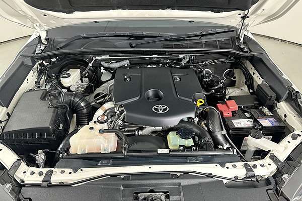 2020 Toyota HILUX SR (4x4) GUN126R FACELIFT 4X4