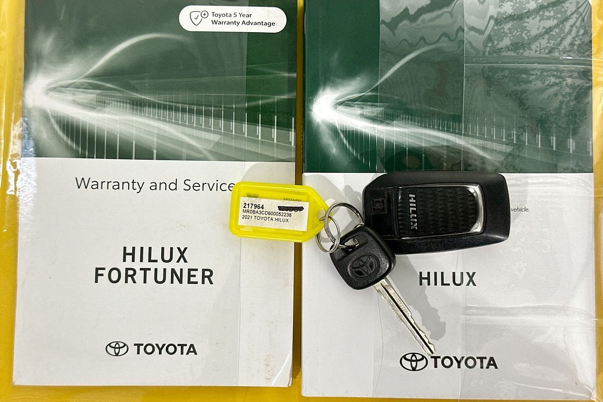 2021 Toyota HILUX SR5 (4x4) GUN126R FACELIFT 4X4