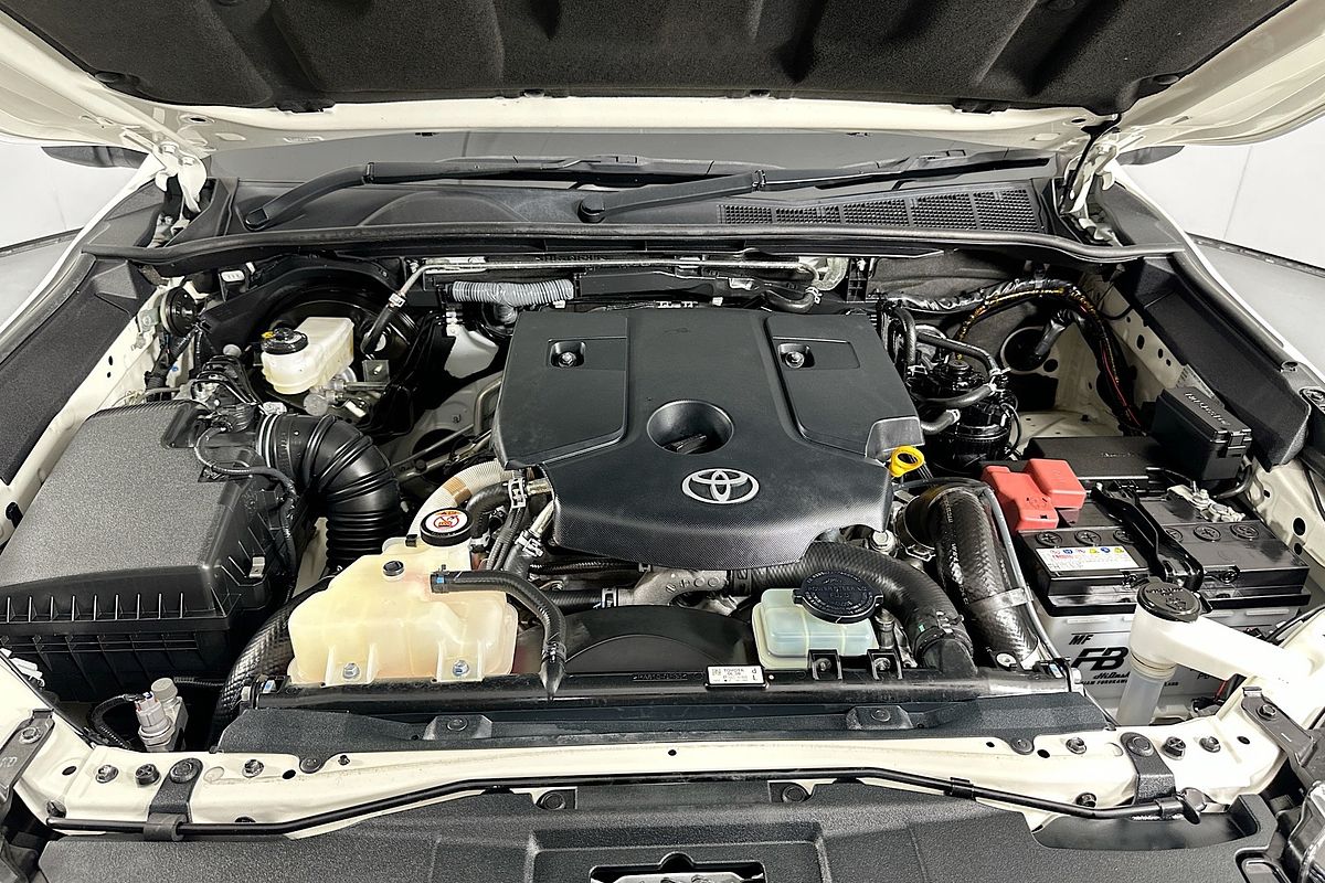 2022 Toyota HILUX SR5 (4x4) GUN126R 4X4