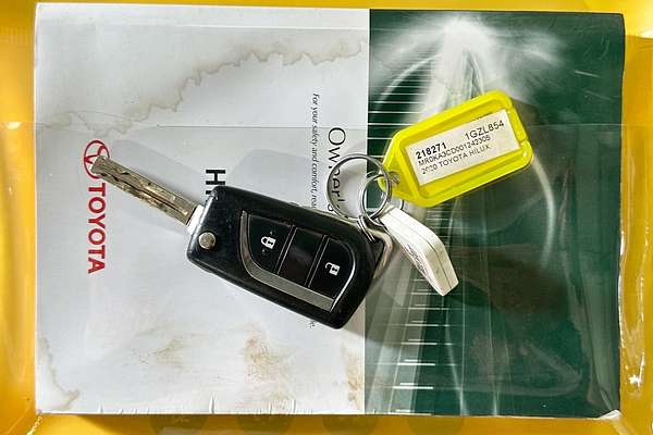 2020 Toyota HILUX SR (4x4) GUN126R MY19 UPGRADE 4X4