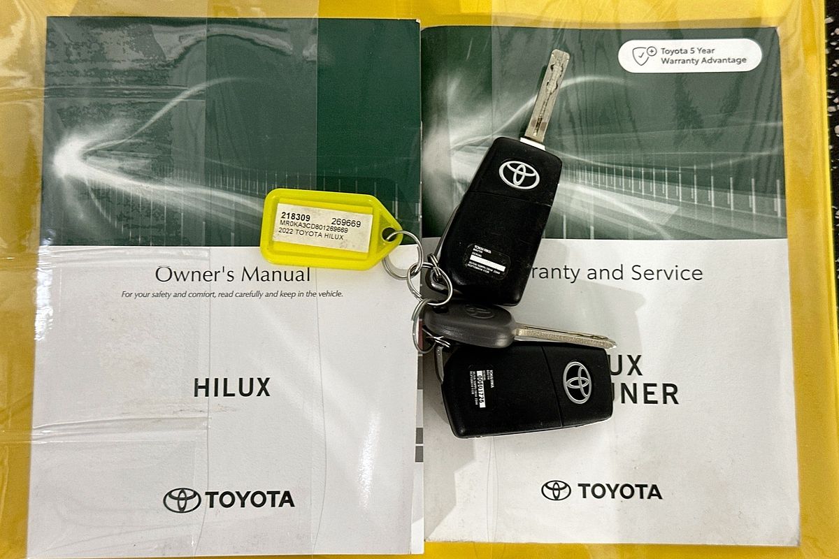 2022 Toyota HILUX SR (4x4) GUN126R 4X4