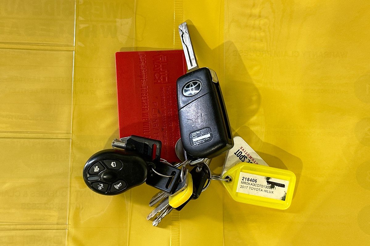 2017 Toyota HILUX SR (4x4) GUN126R MY17 4X4