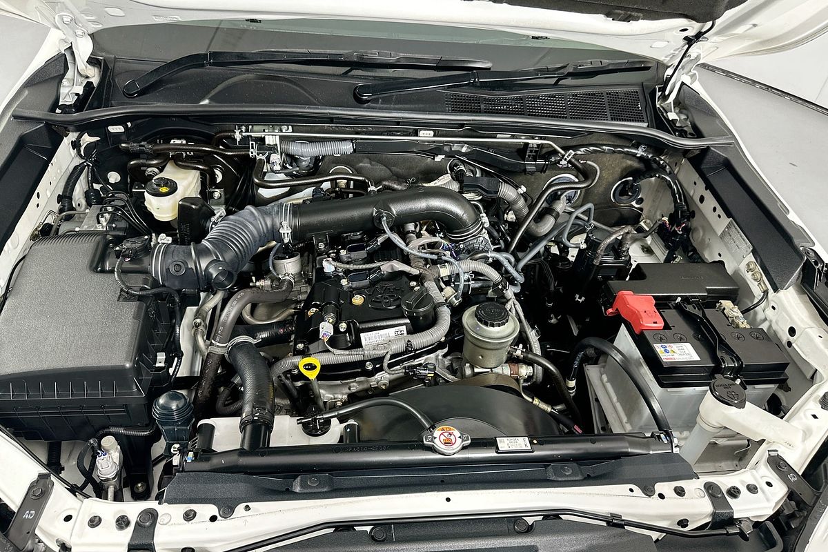 2019 Toyota HILUX WORKMATE TGN121R MY19 REAR WHEEL DRIVE