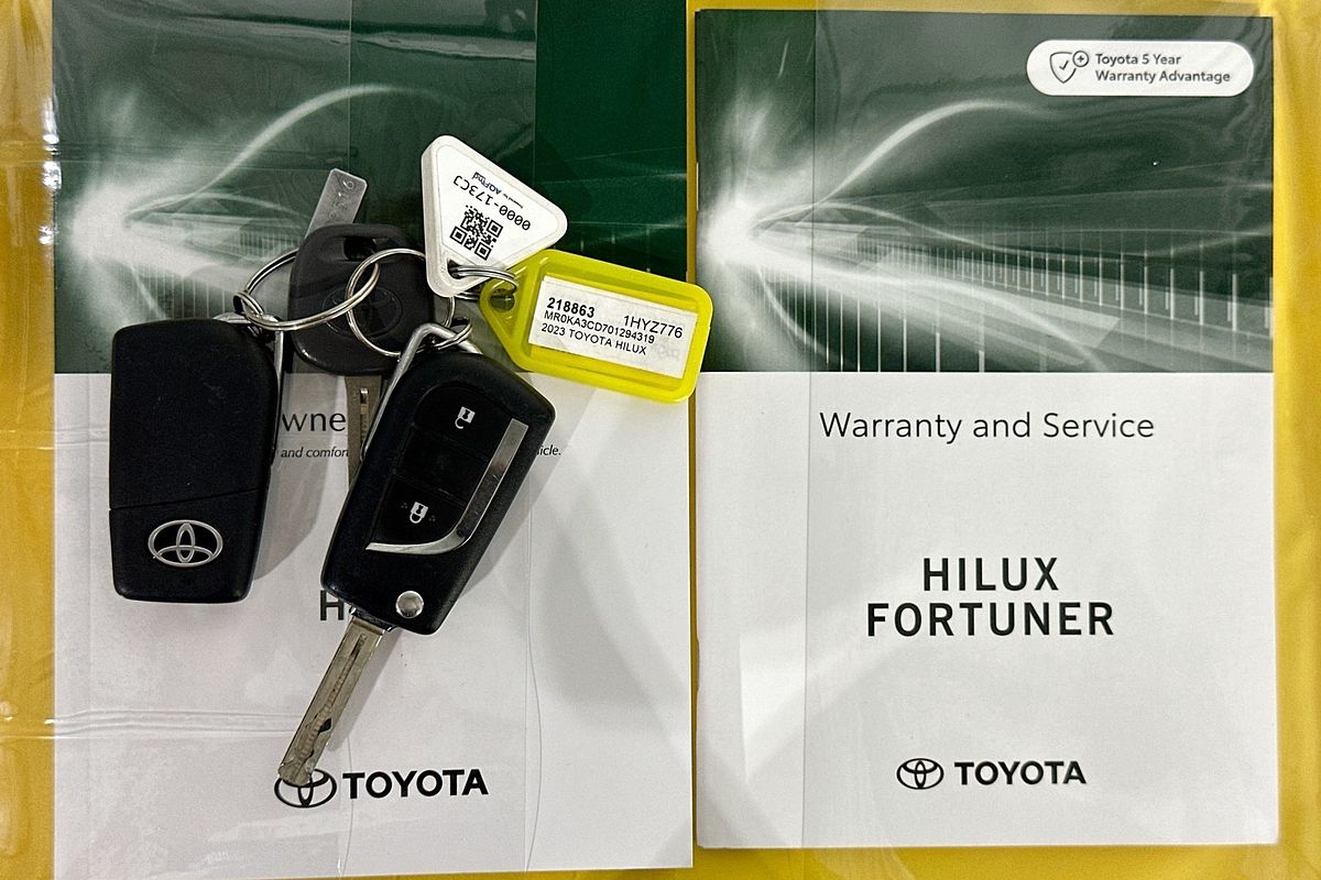 2023 Toyota HILUX SR (4x4) GUN126R 4X4