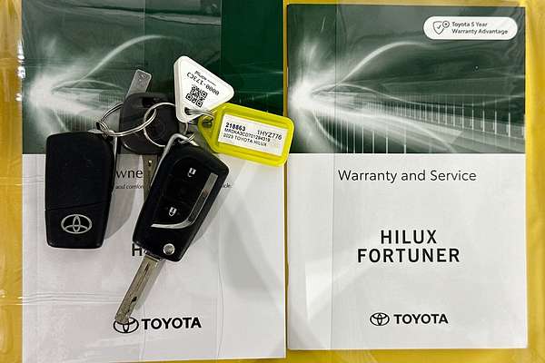 2023 Toyota HILUX SR (4x4) GUN126R 4X4