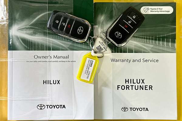 2024 Toyota HILUX SR 48V (4x4) GUN126R 4X4