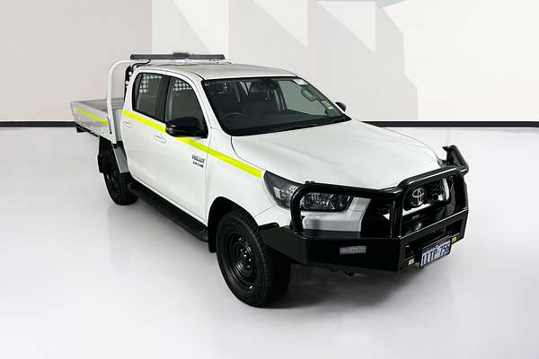 2025 Toyota HILUX SR (4x4) STEEL WHEELS GUN126R RC 4X4