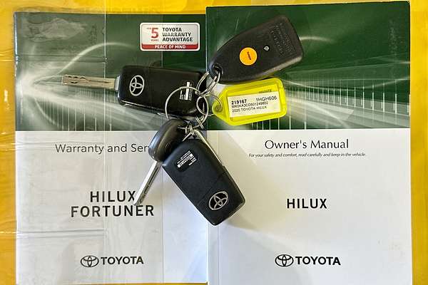 2020 Toyota HILUX SR (4x4) GUN126R FACELIFT 4X4