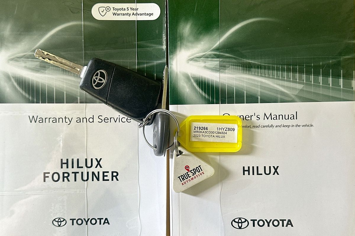 2023 Toyota HILUX SR (4x4) GUN126R 4X4