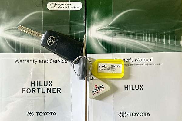 2023 Toyota HILUX SR (4x4) GUN126R 4X4