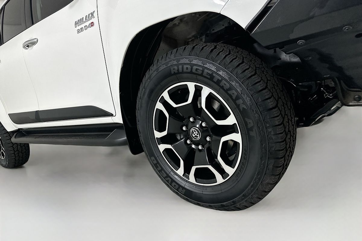 2022 Toyota HILUX SR5 (4x4) GUN126R 4X4
