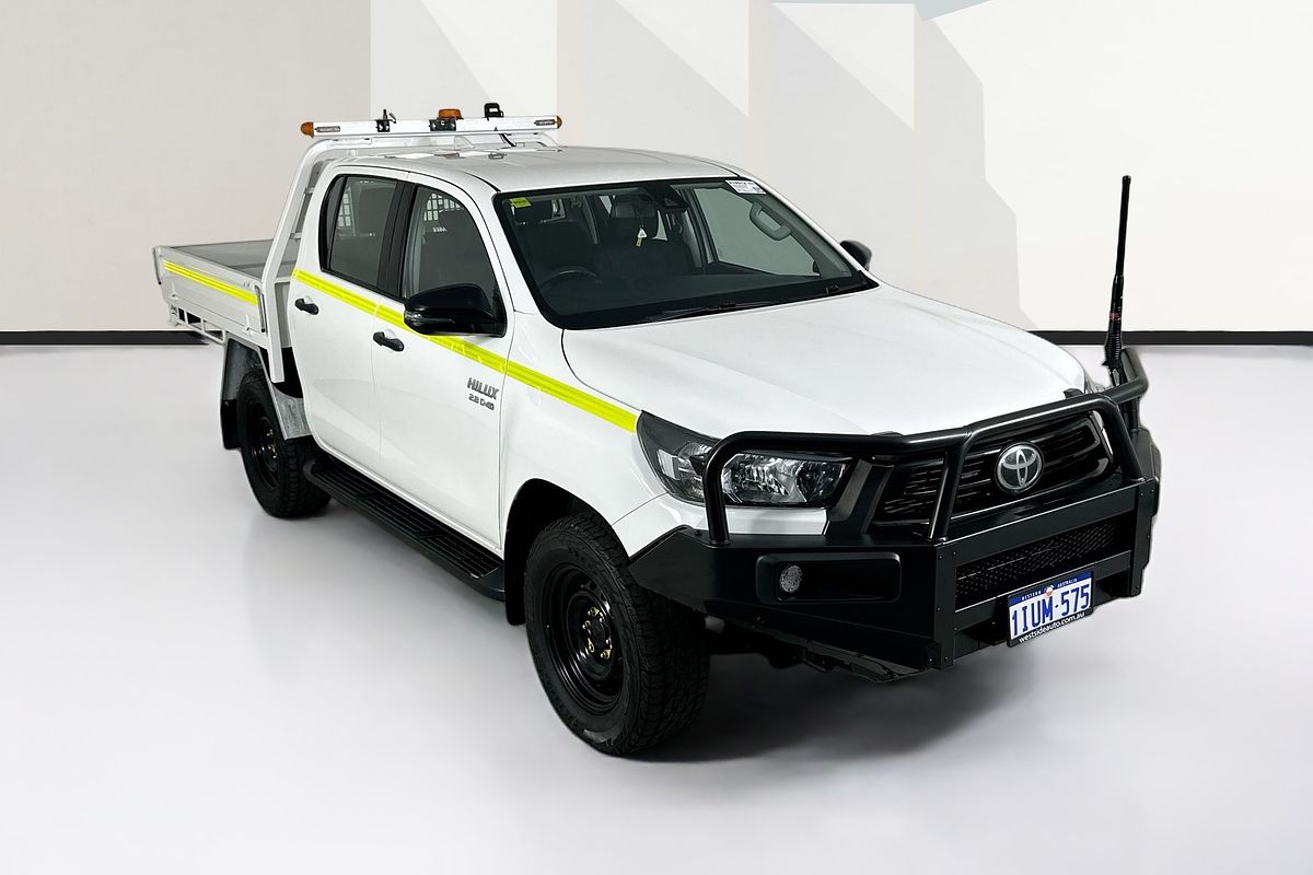 2022 Toyota HILUX SR (4x4) STEEL WHEELS GUN126R 4X4