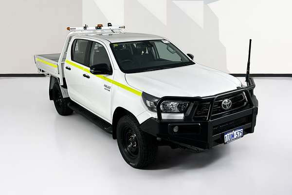 2022 Toyota HILUX SR (4x4) STEEL WHEELS GUN126R 4X4
