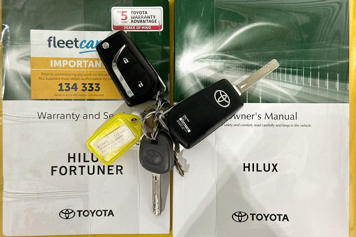 2020 Toyota HILUX SR (4x4) GUN126R FACELIFT 4X4