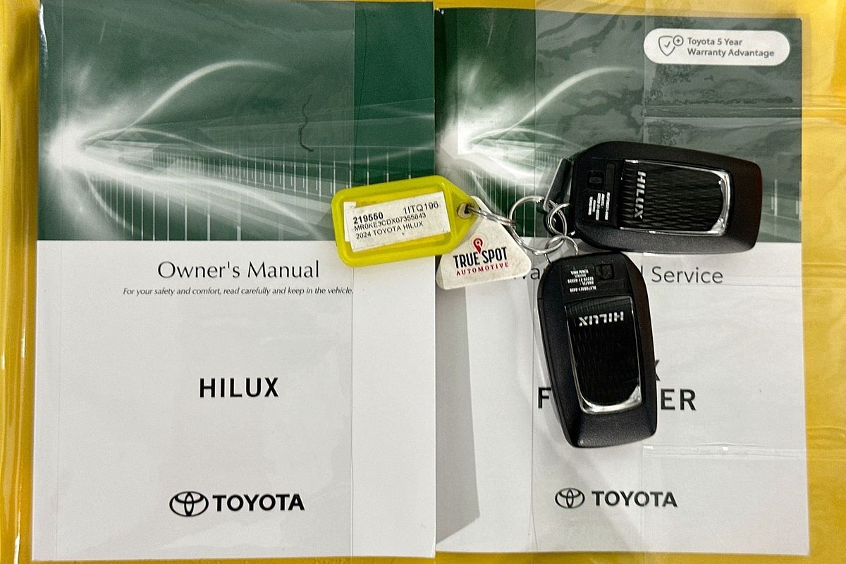 2024 Toyota HILUX SR 48V (4x4) GUN126R 4X4