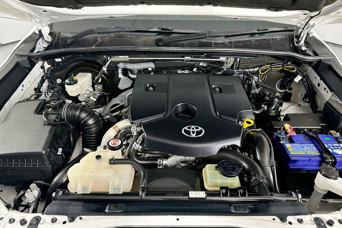 2017 Toyota HILUX SR (4x4) GUN126R 4X4