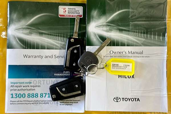 2020 Toyota Hilux SR (4x4) GUN126R FACELIFT 4X4